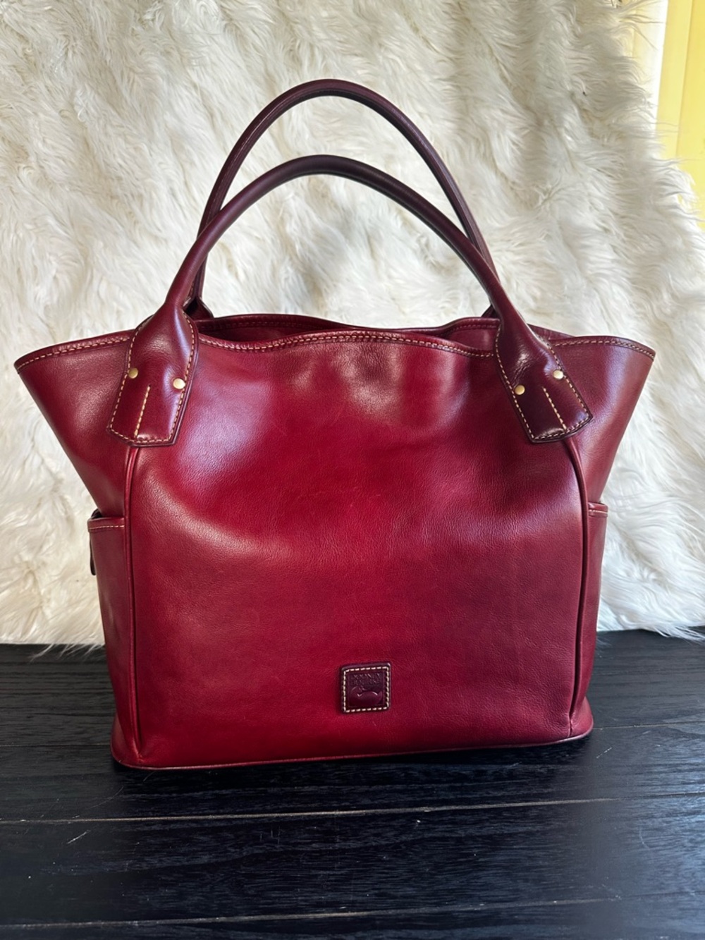 Women's Leather Tote Bag in Deep Burgundy